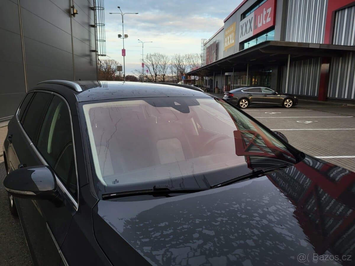 2016 Volkswagen PASSAT - 9