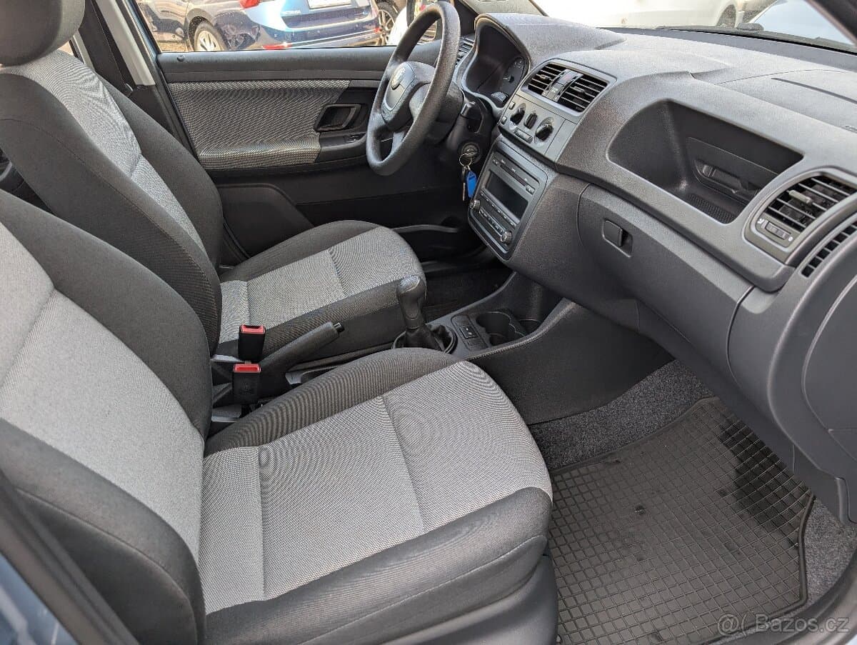 2010 Škoda FABIA - 9