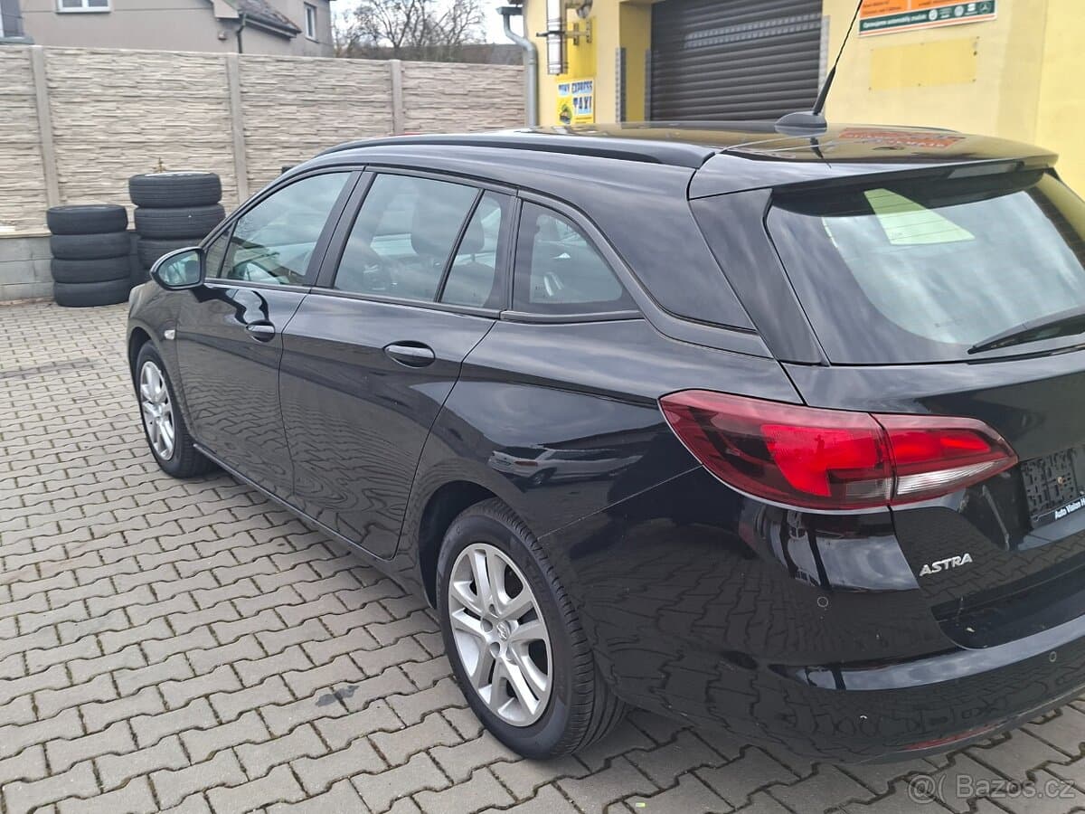 2022 Opel ASTRA - 9