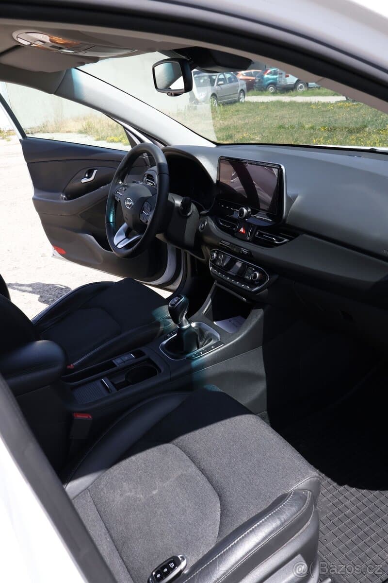 2022 Hyundai i30 - 9
