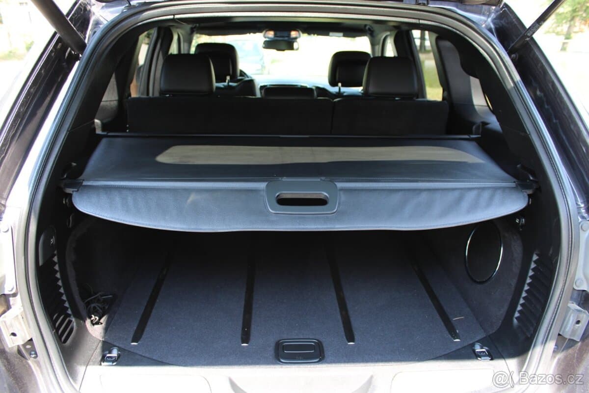 2014 Jeep CHEROKEE - 9