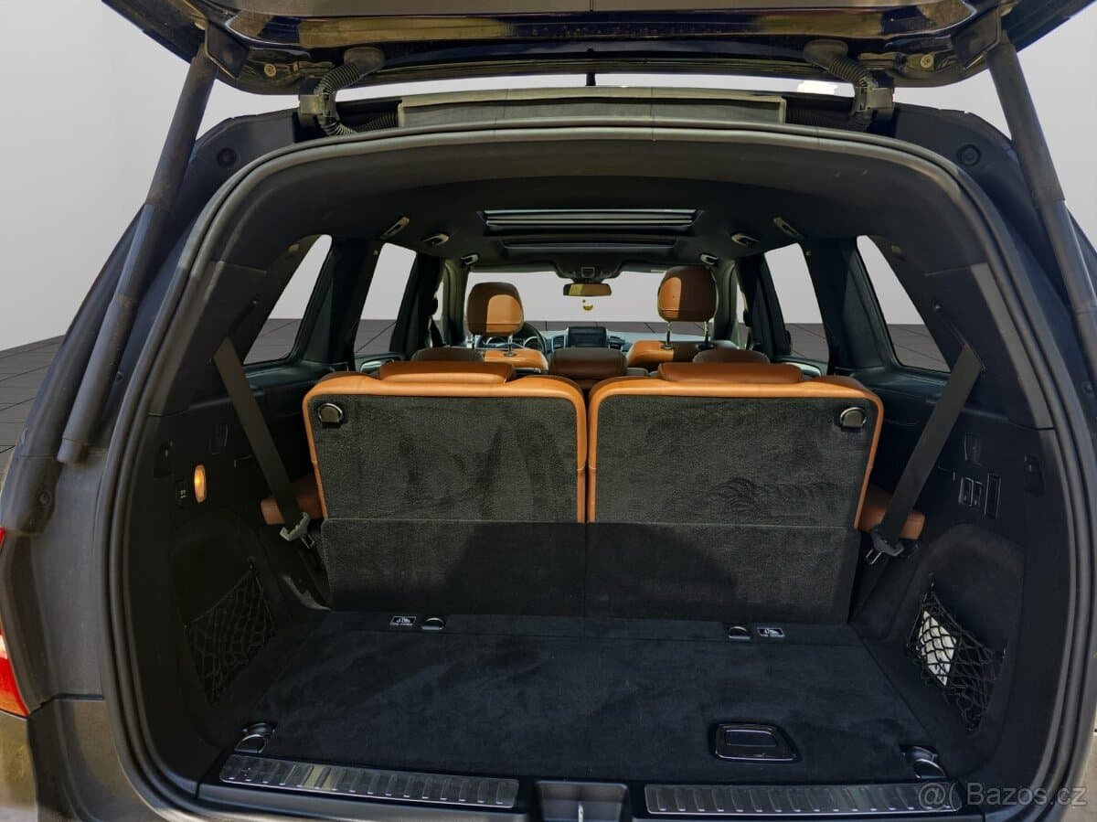 2016 Mercedes-Benz GLS - 9