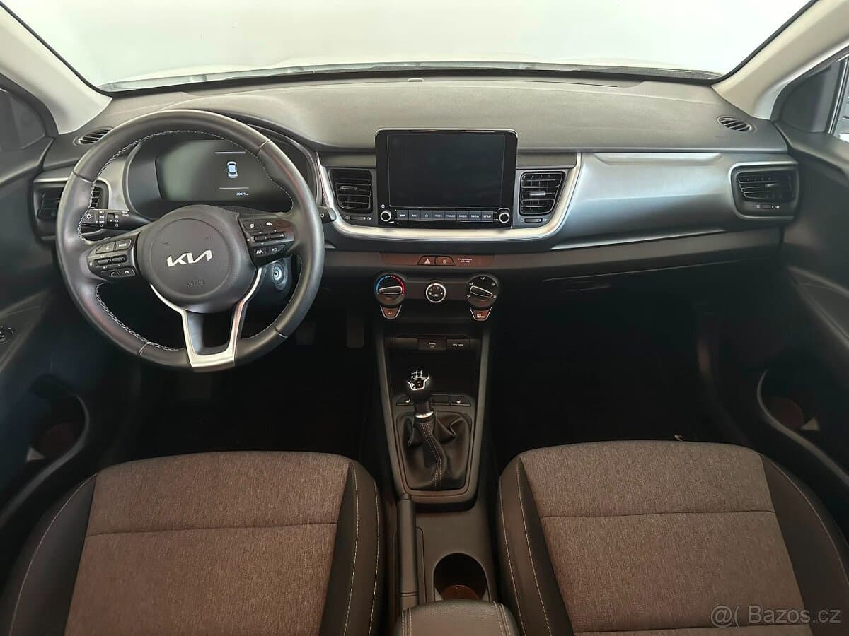 Kia STONIC - 9