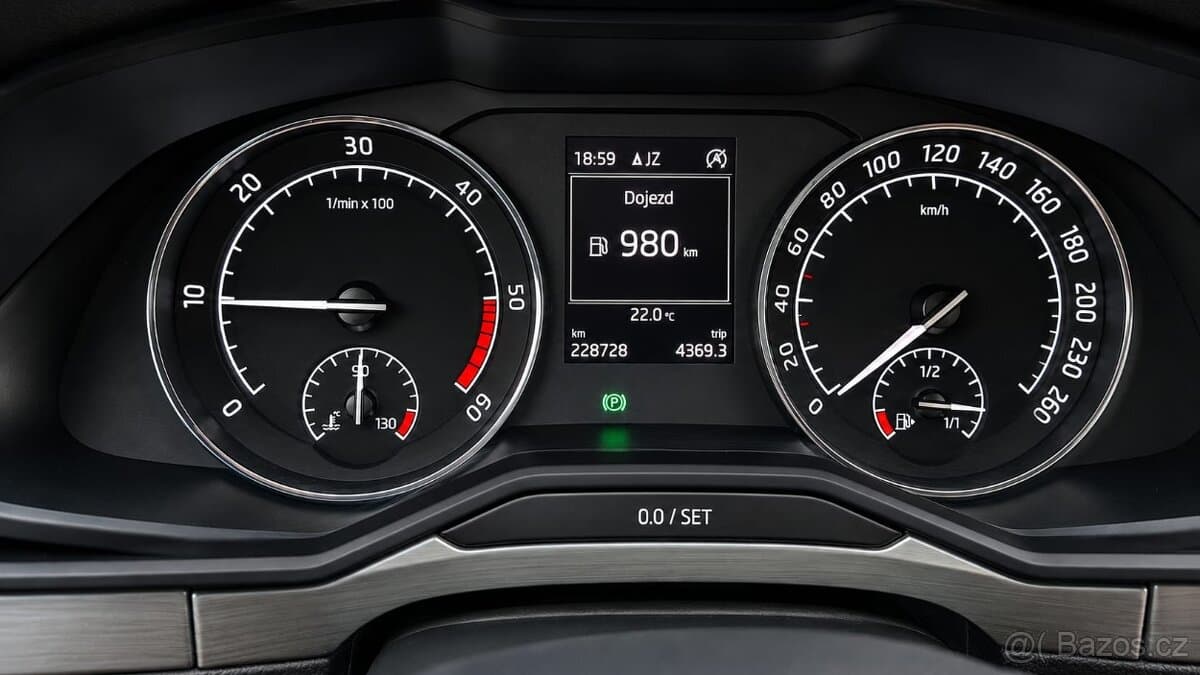 2017 Škoda SUPERB - 9