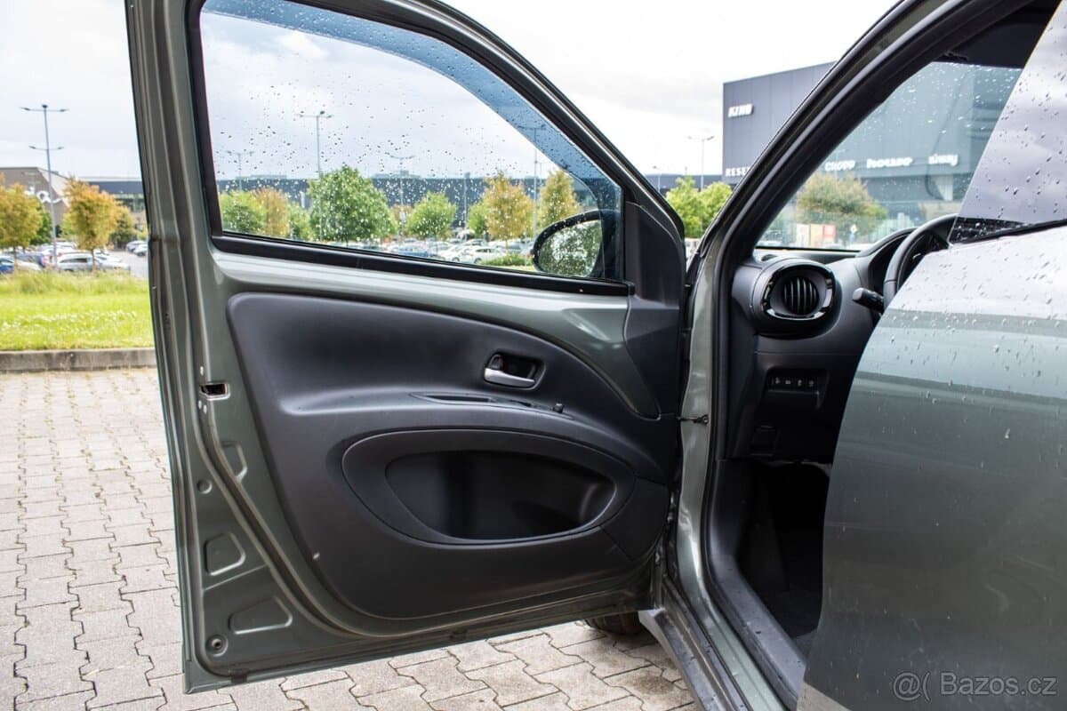 2023 Toyota AYGO - 9