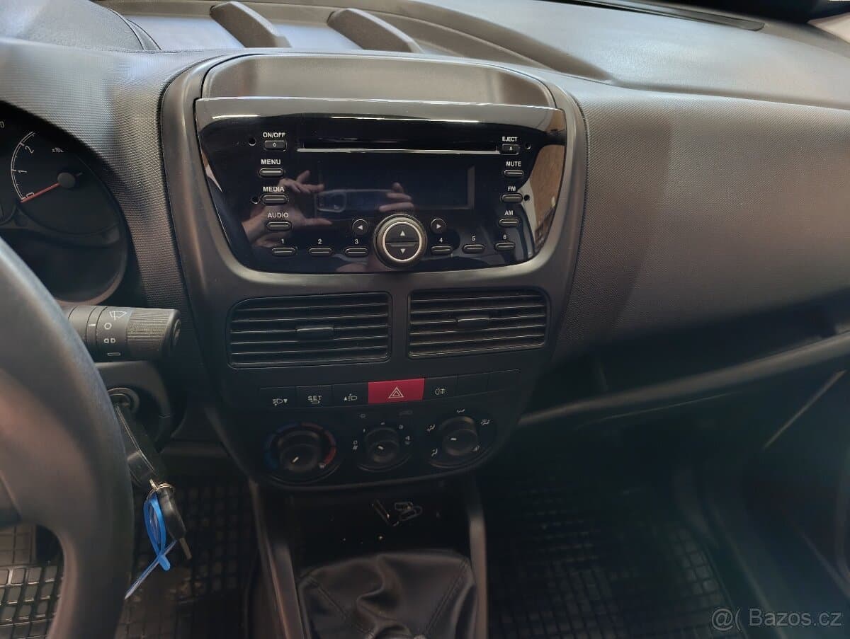 2018 Opel COMBO - 9