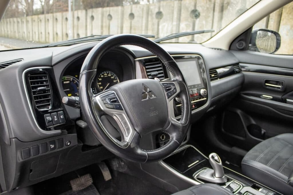 2021 Mitsubishi OUTLANDER - 9