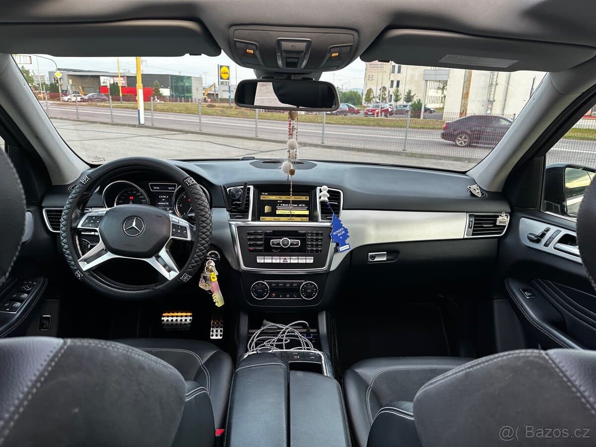 2011 Mercedes-Benz M-CLASS - 9