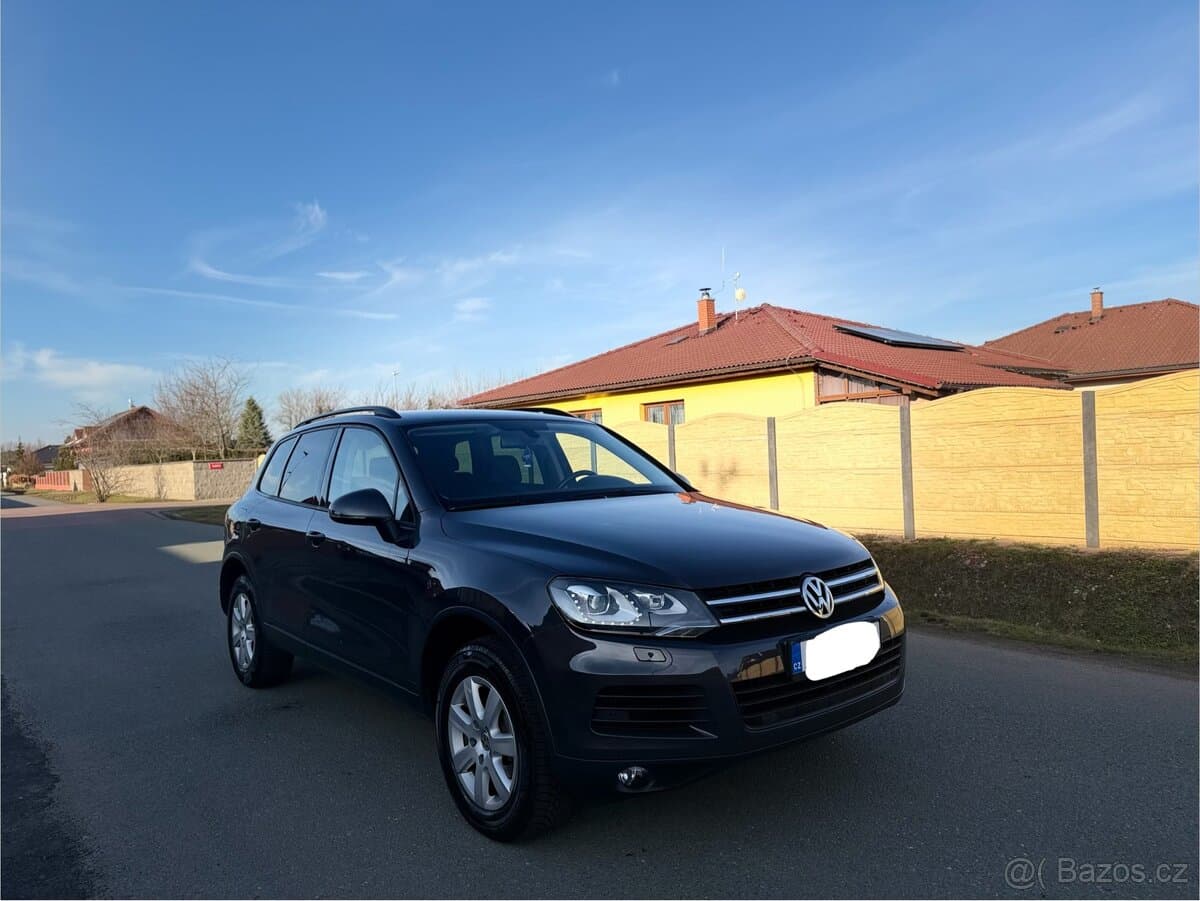 2010 Volkswagen TOUAREG - 9