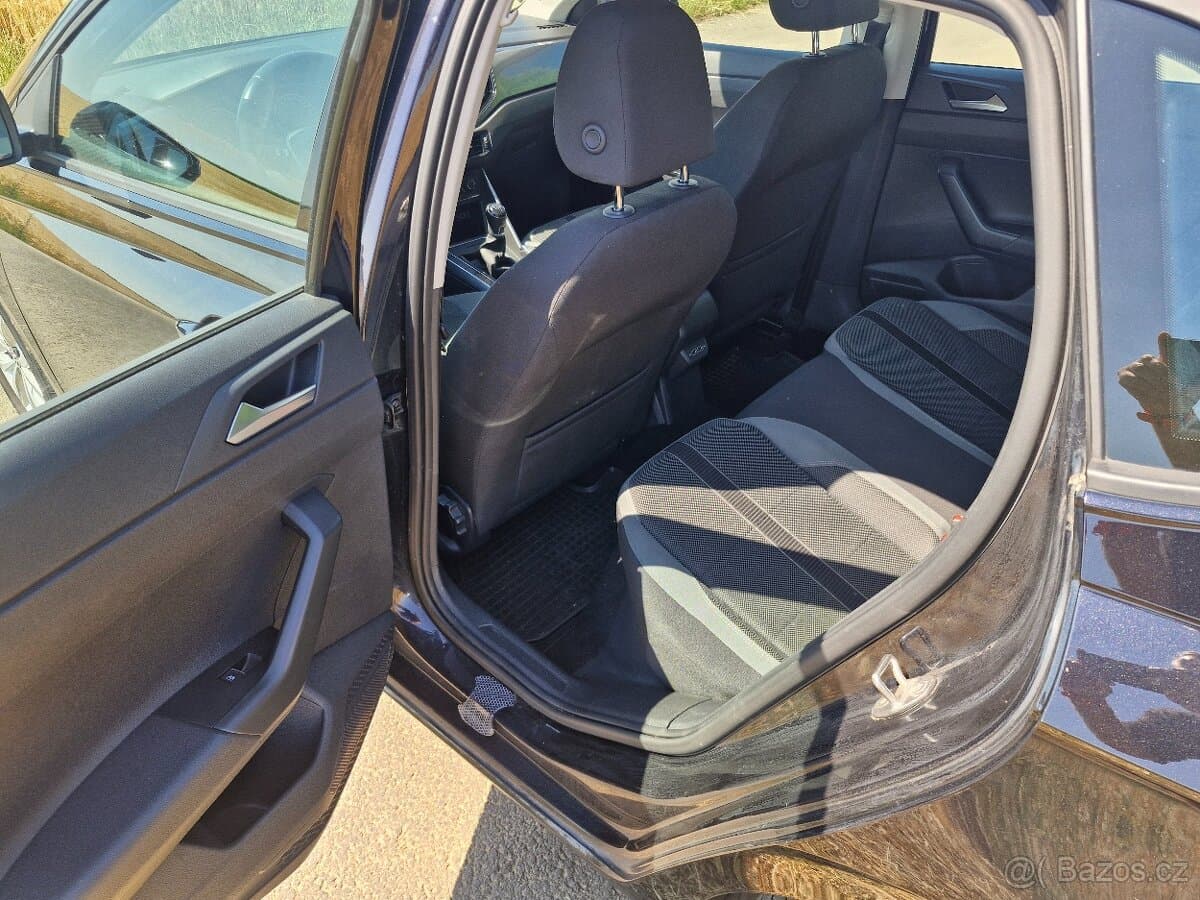 2018 Volkswagen POLO - 9