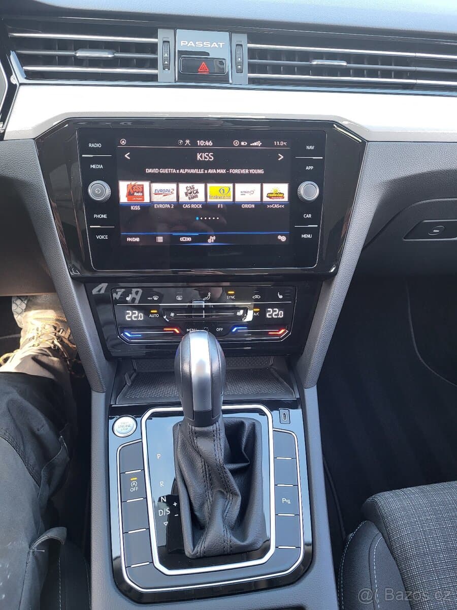 2021 Volkswagen PASSAT - 9