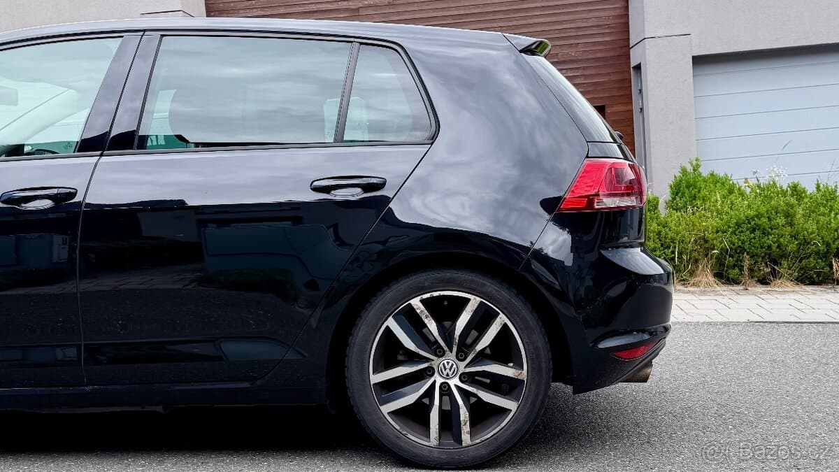 2012 Volkswagen GOLF - 9