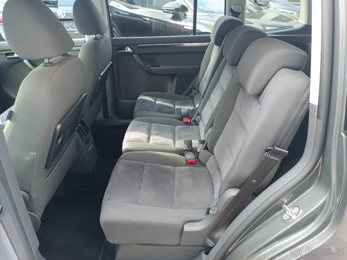 2011 Volkswagen TOURAN - 9