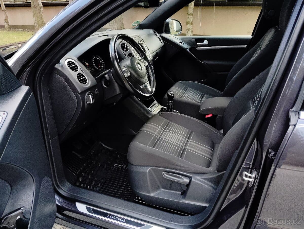 2015 Volkswagen TIGUAN - 9