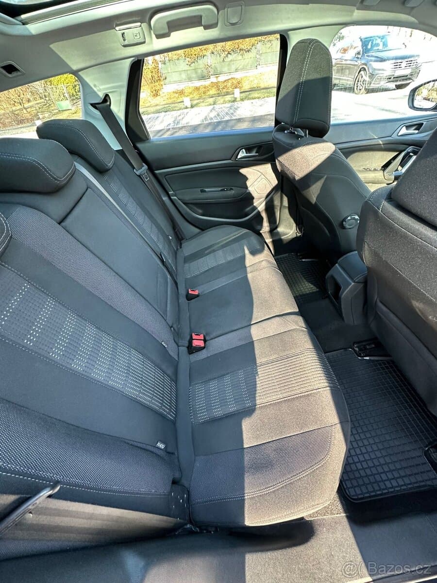 2015 Peugeot 308 - 9