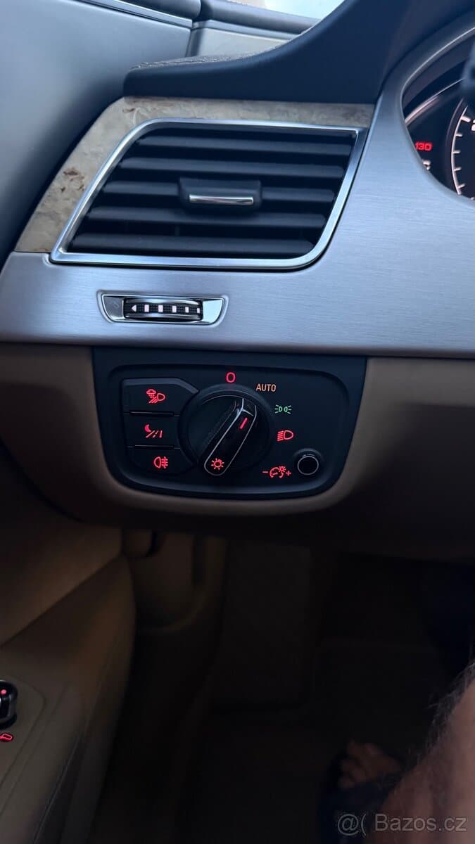 2013 Audi A8 - 9