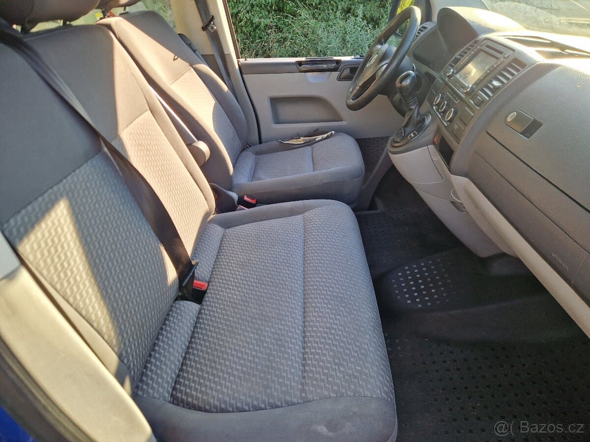 2011 Volkswagen CARAVELLE - 9