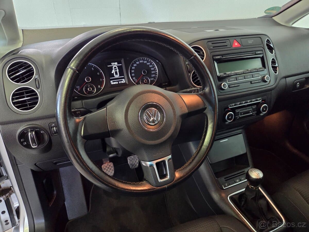 2011 Volkswagen GOLF - 9