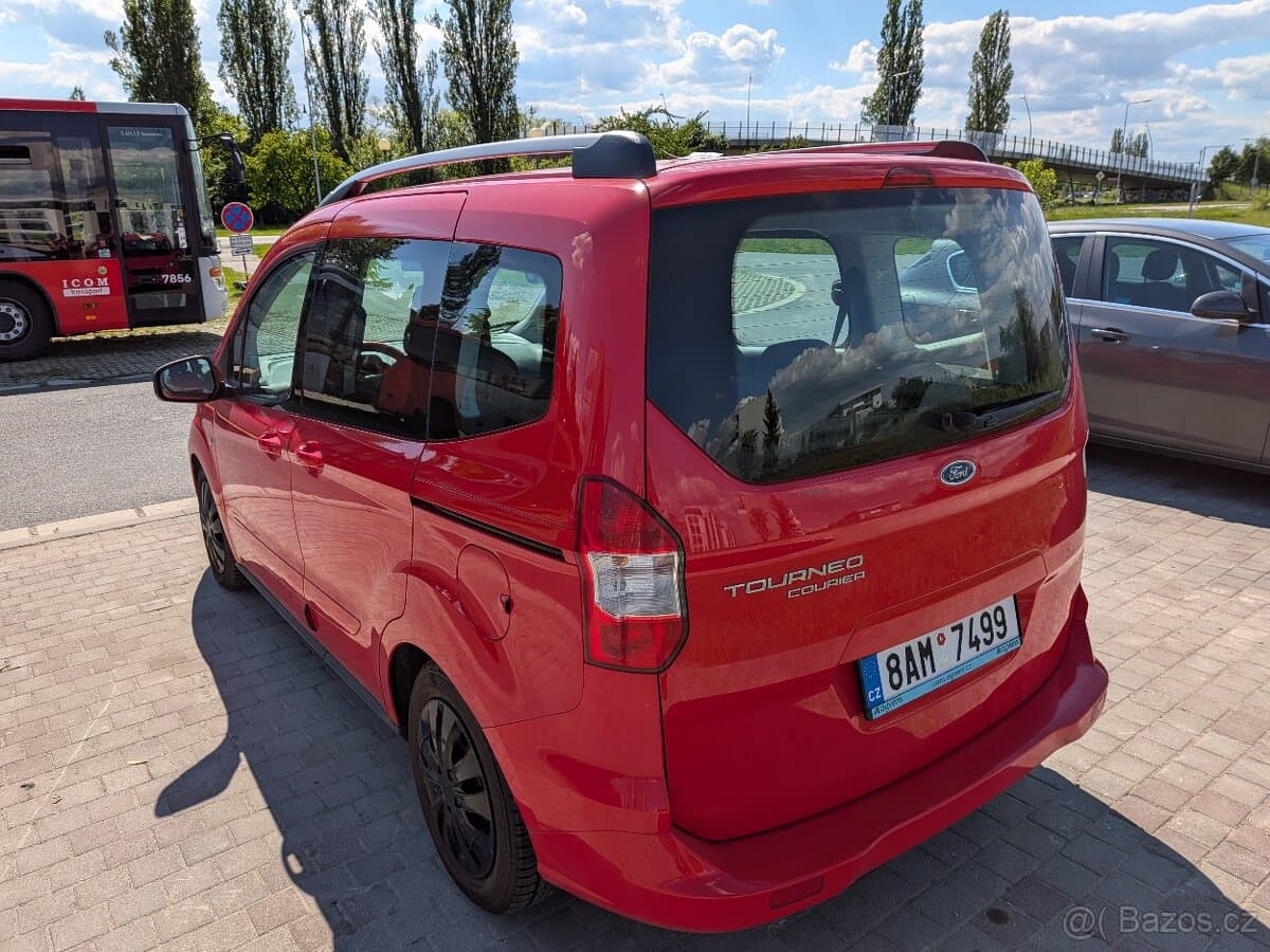 2021 Ford TOURNEO - 9