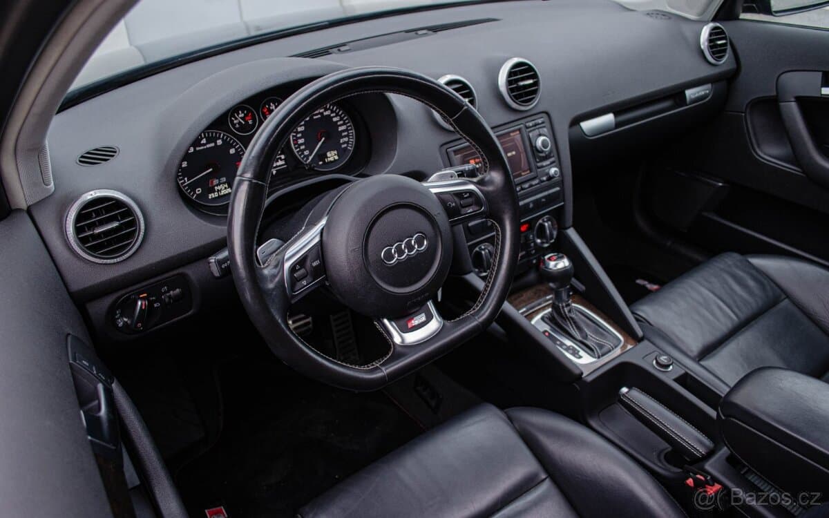 2010 Audi S3 - 9