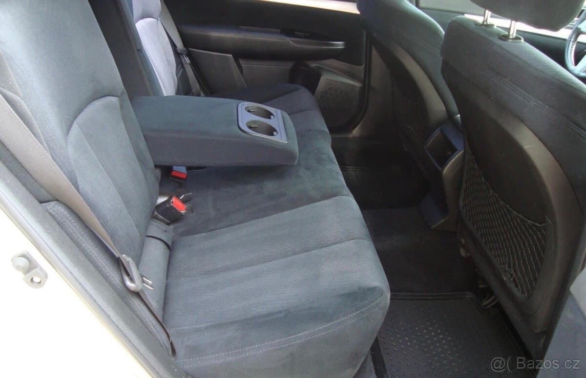 2011 Subaru OUTBACK - 9