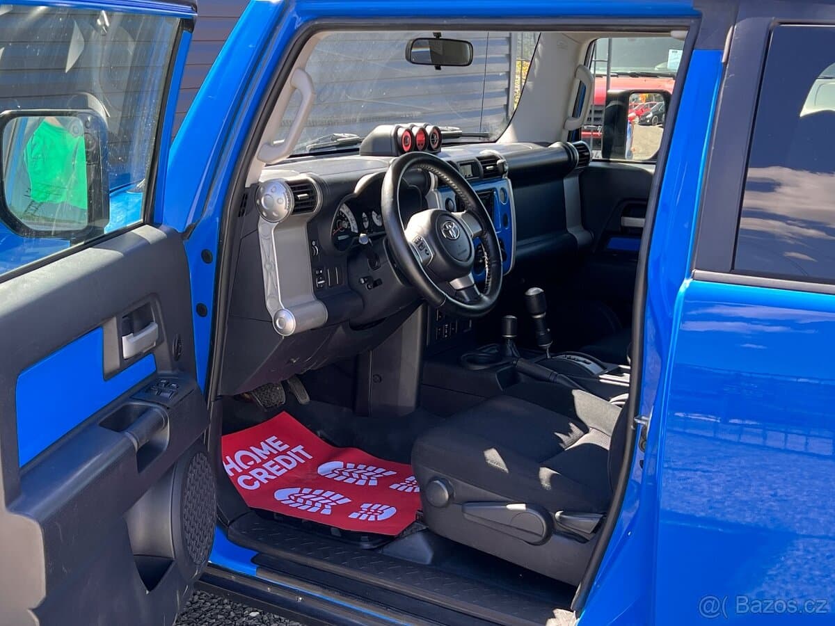 2008 Toyota FJ - 9