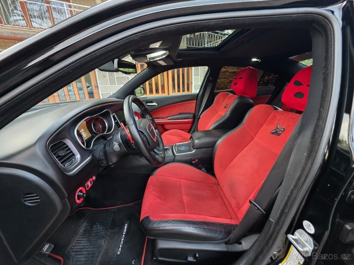 2017 Dodge CHARGER - 9