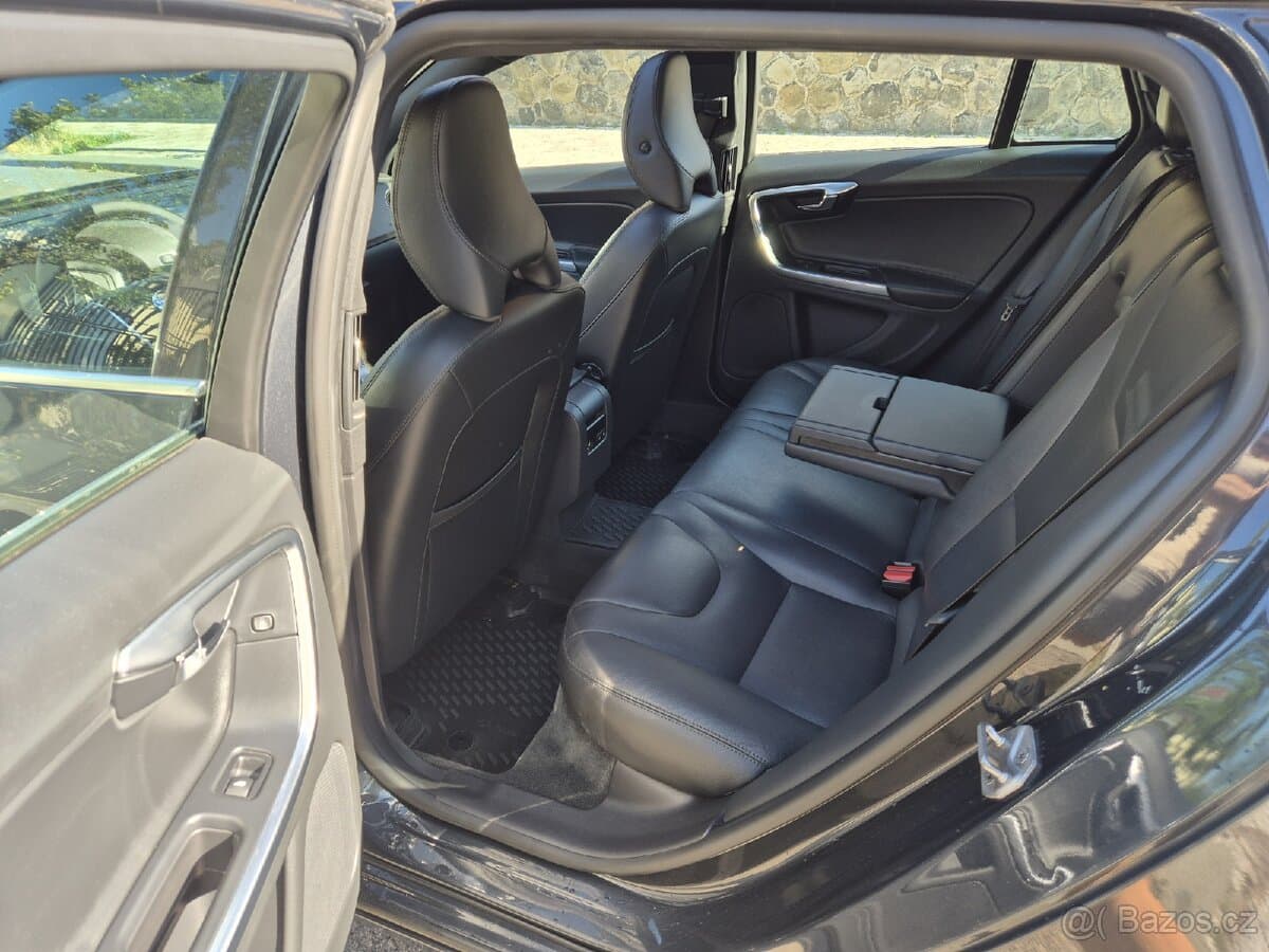 2014 Volvo V60 - 9