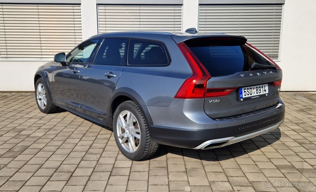 2017 Volvo V90 - 9