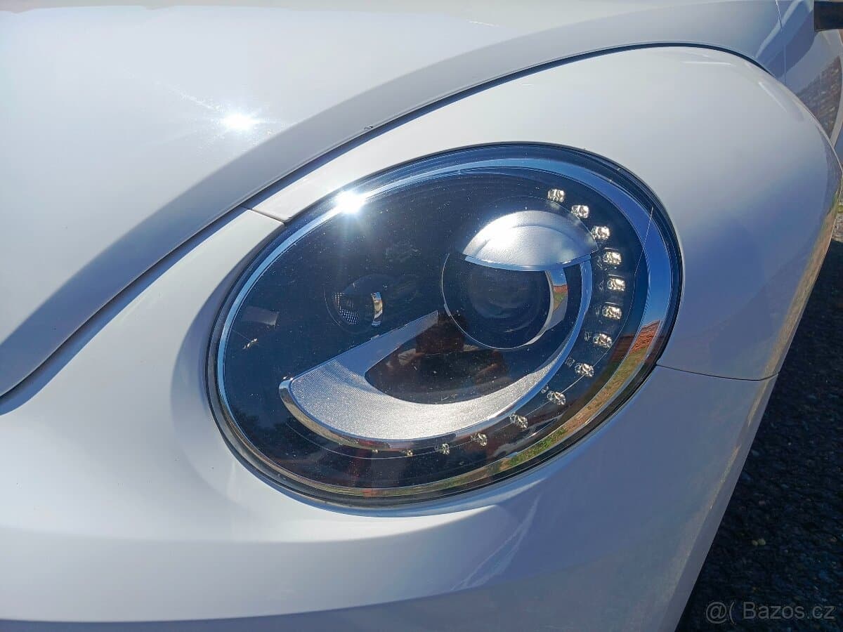 2013 Volkswagen BEETLE - 9