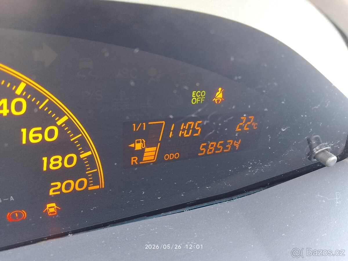 2010 Toyota YARIS - 9