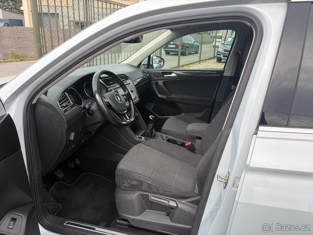 2018 Volkswagen TIGUAN - 9
