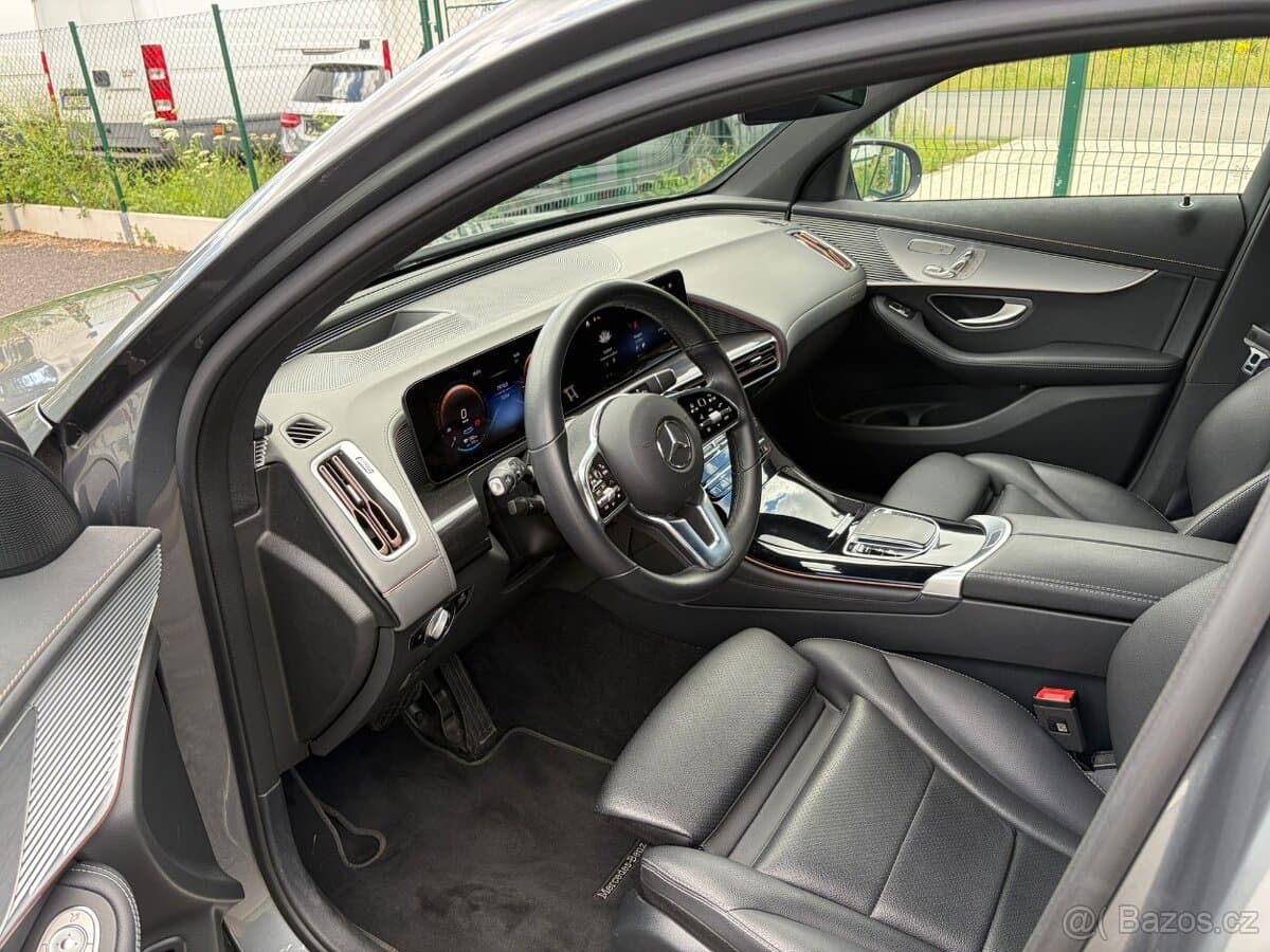 Mercedes-Benz EQC - 9