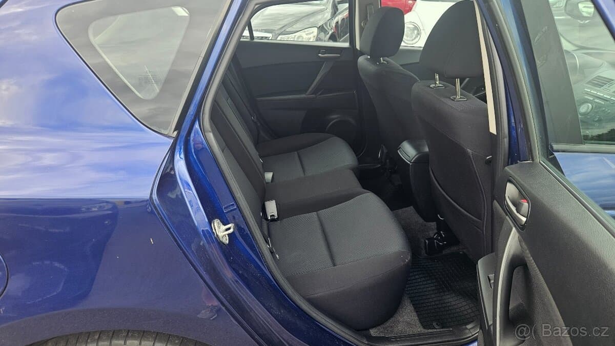 2010 Mazda 3 - 9