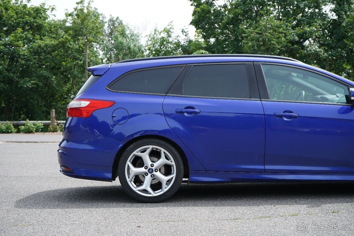 2013 Ford FOCUS - 9