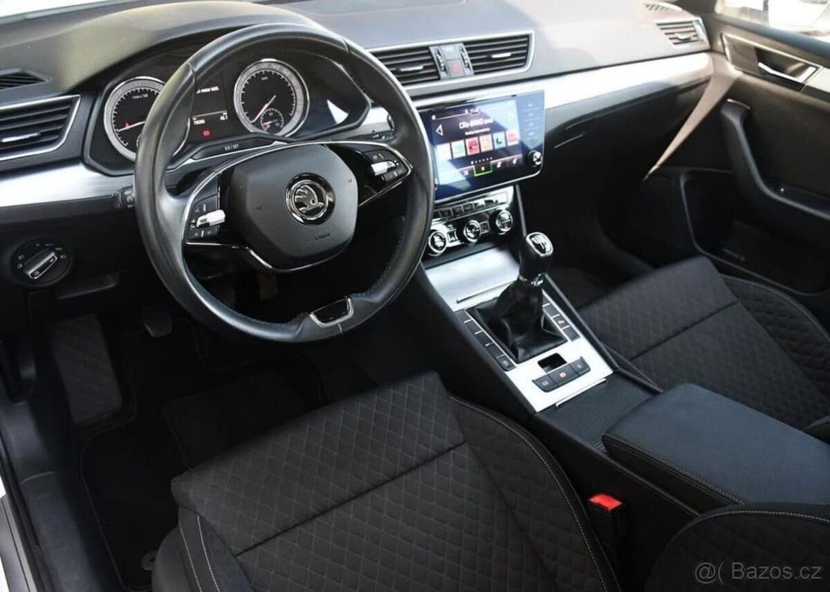2020 Škoda SUPERB - 9