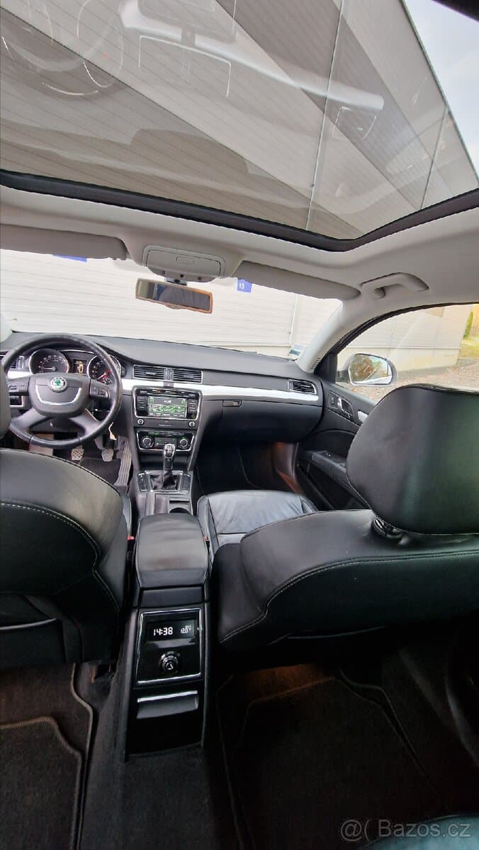 2010 Škoda SUPERB - 9