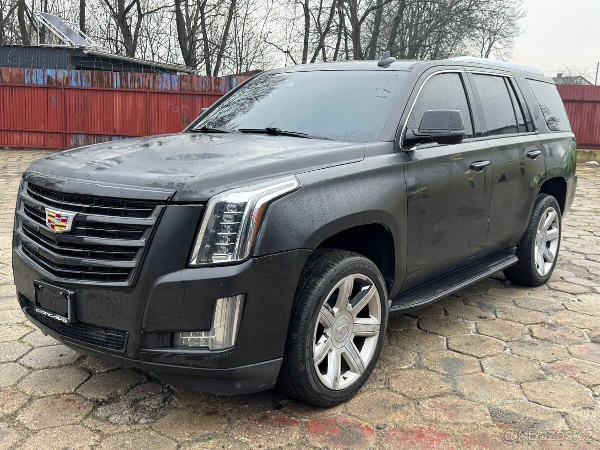 2015 Cadillac ESCALADE - 9