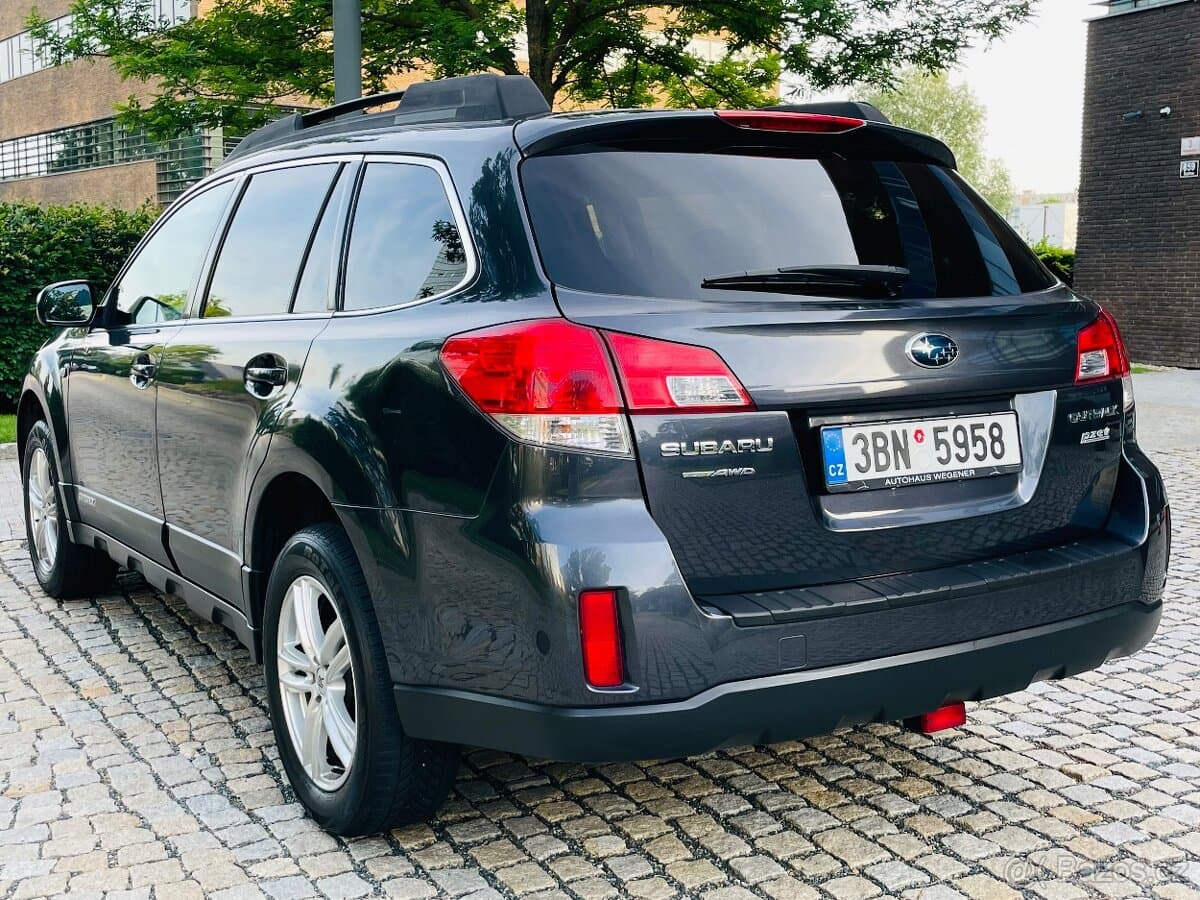 2012 Subaru OUTBACK - 9