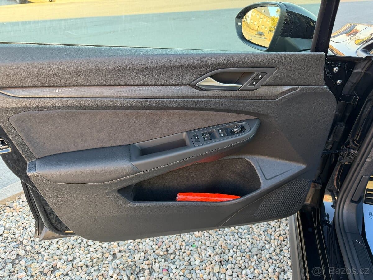 2023 Volkswagen GOLF - 9