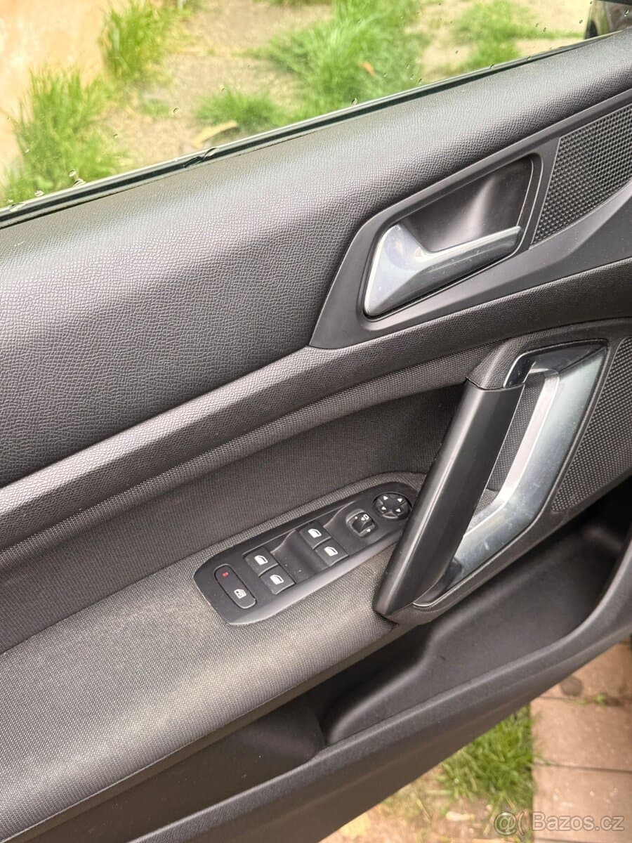 2019 Peugeot 308 - 9