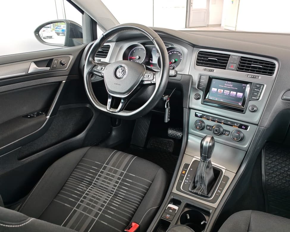 2015 Volkswagen GOLF - 9