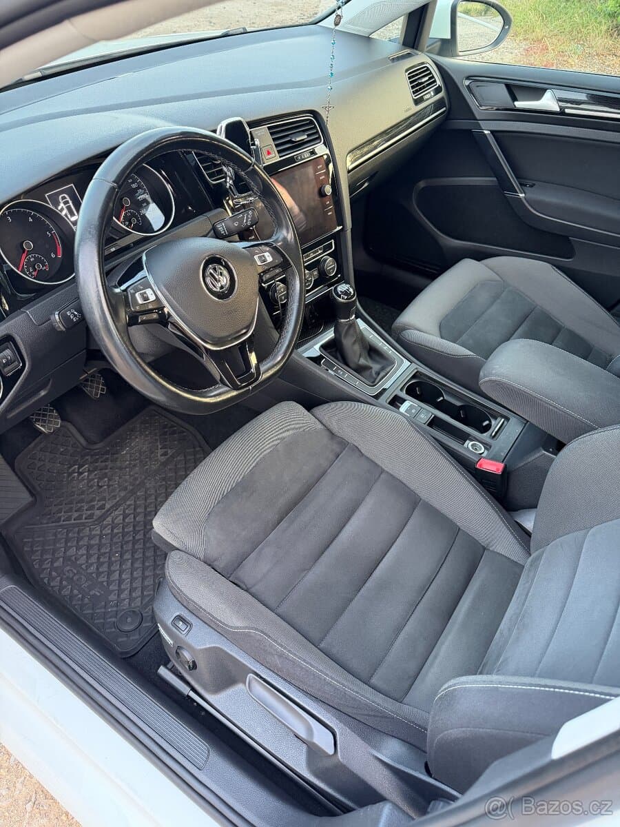 2017 Volkswagen GOLF - 9