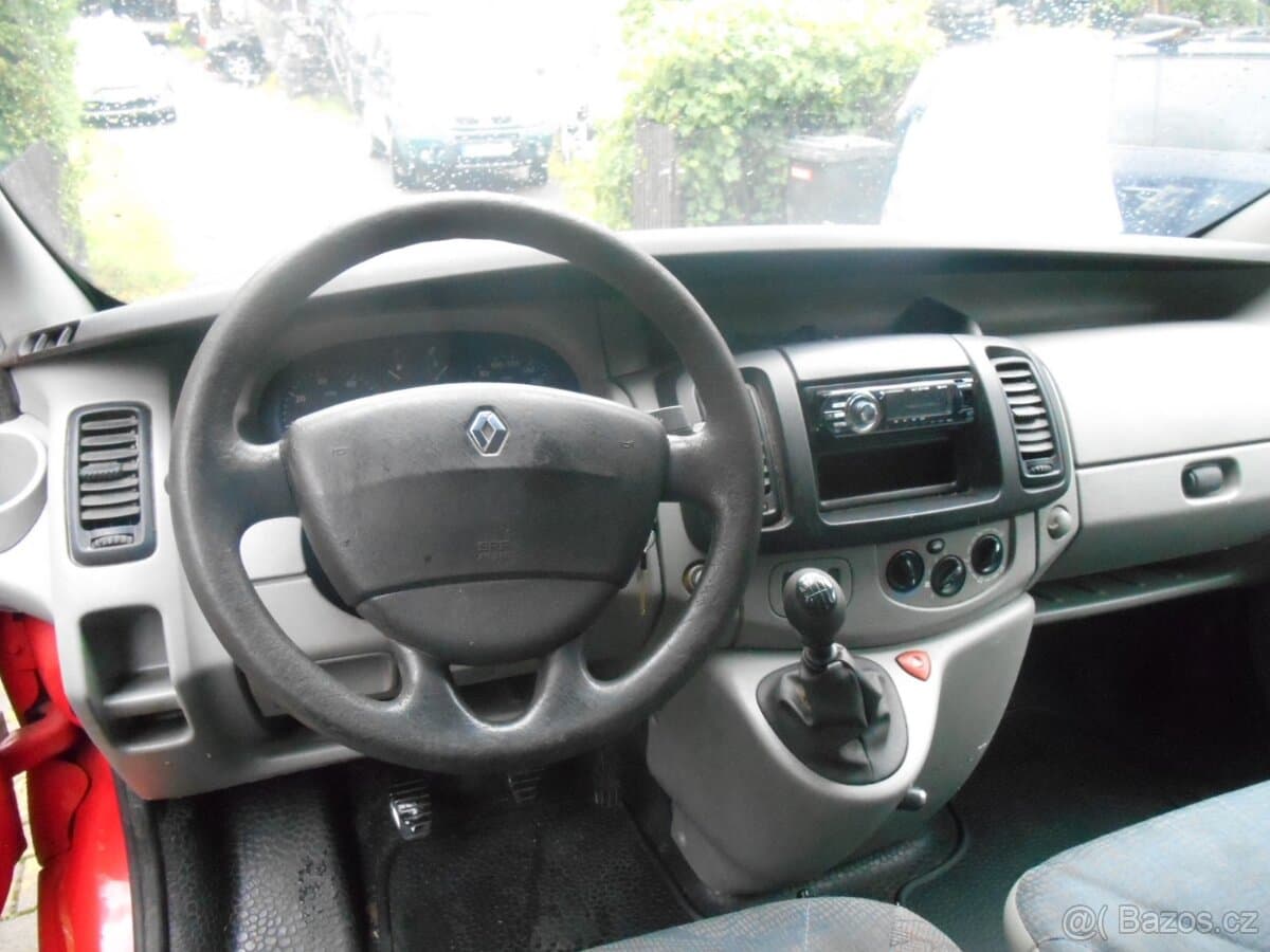 2004 Renault TRAFIC - 9