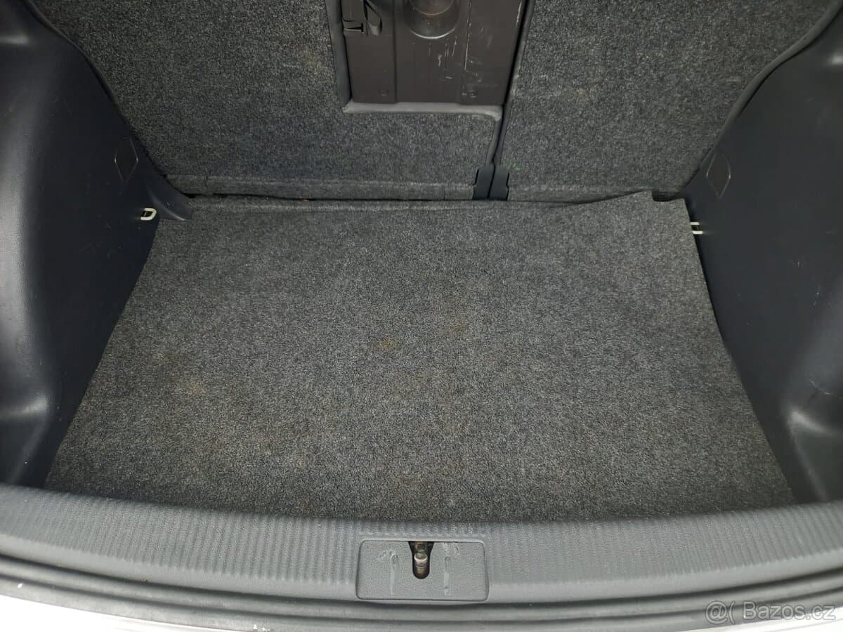 2006 Volkswagen GOLF - 9