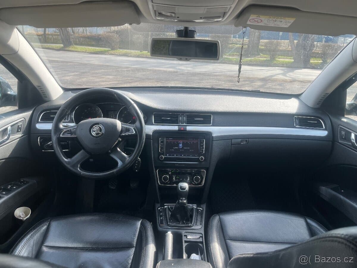 2014 Škoda SUPERB - 9
