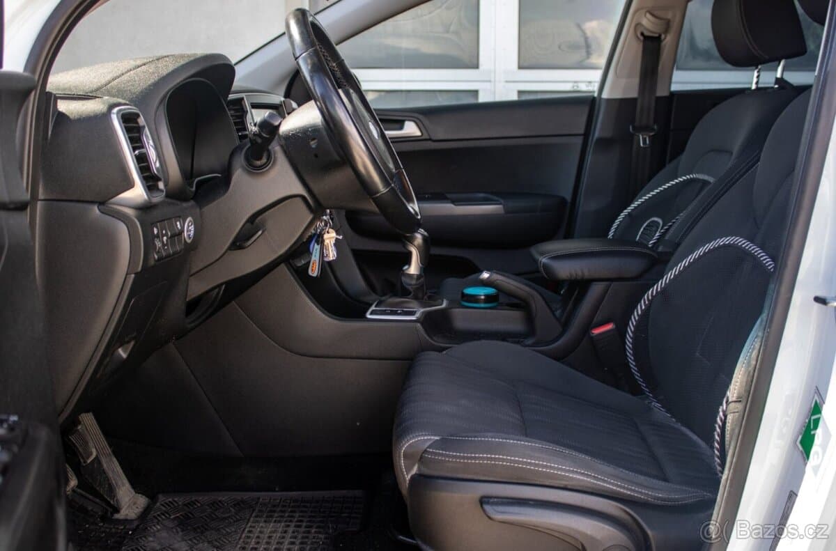 2018 Kia SPORTAGE - 9