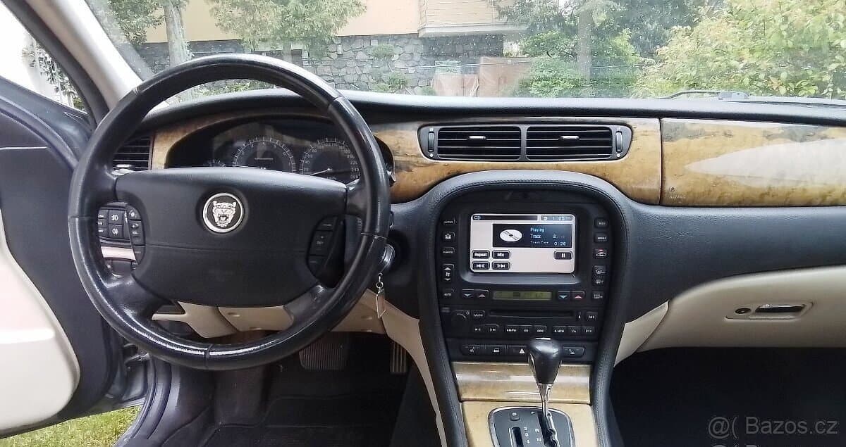 2002 Jaguar S-TYPE - 9