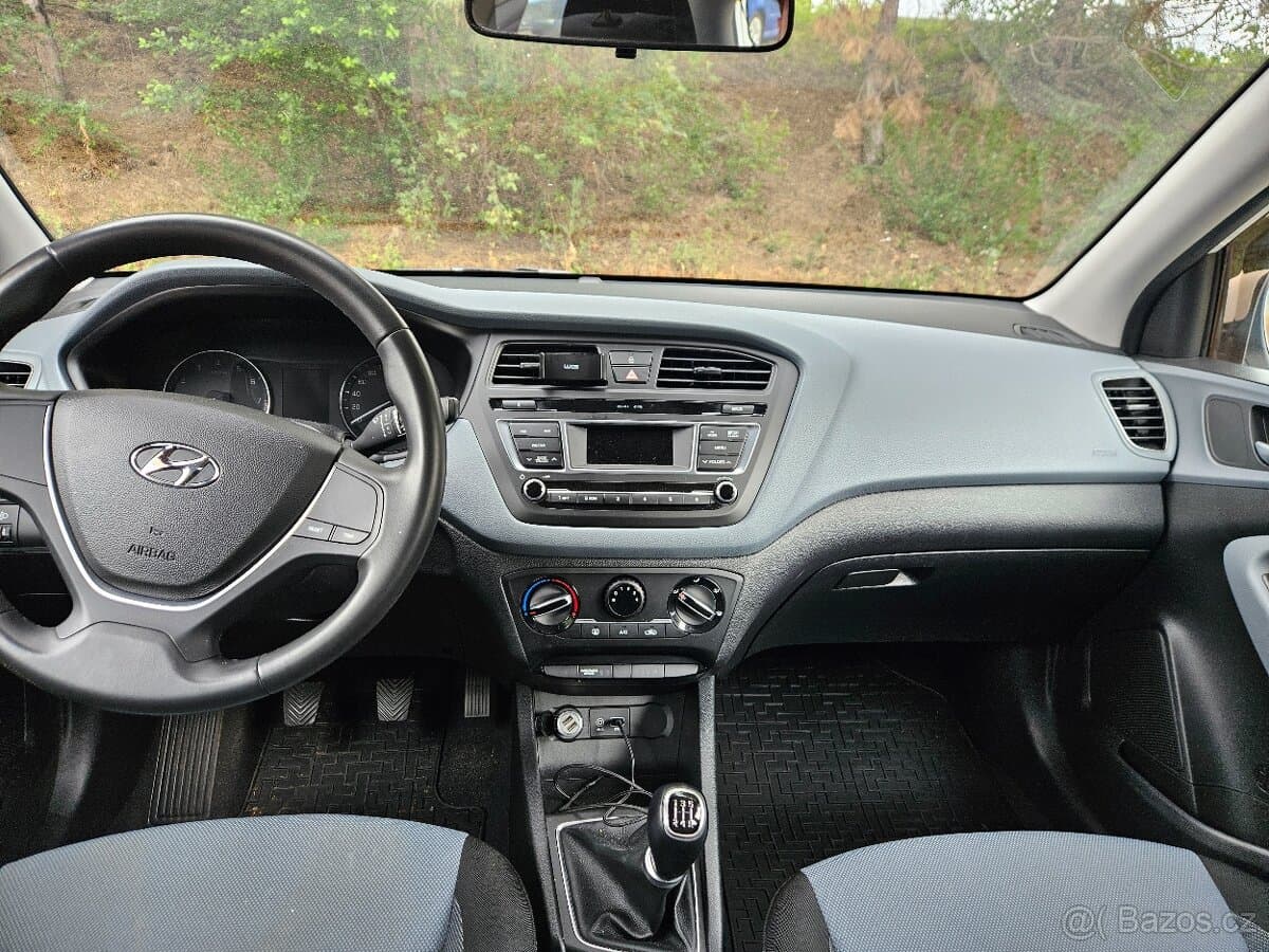 2017 Hyundai i20 - 9