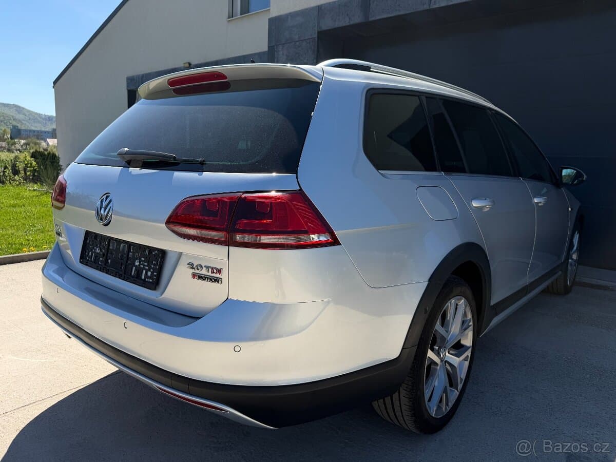 2016 Volkswagen GOLF - 9